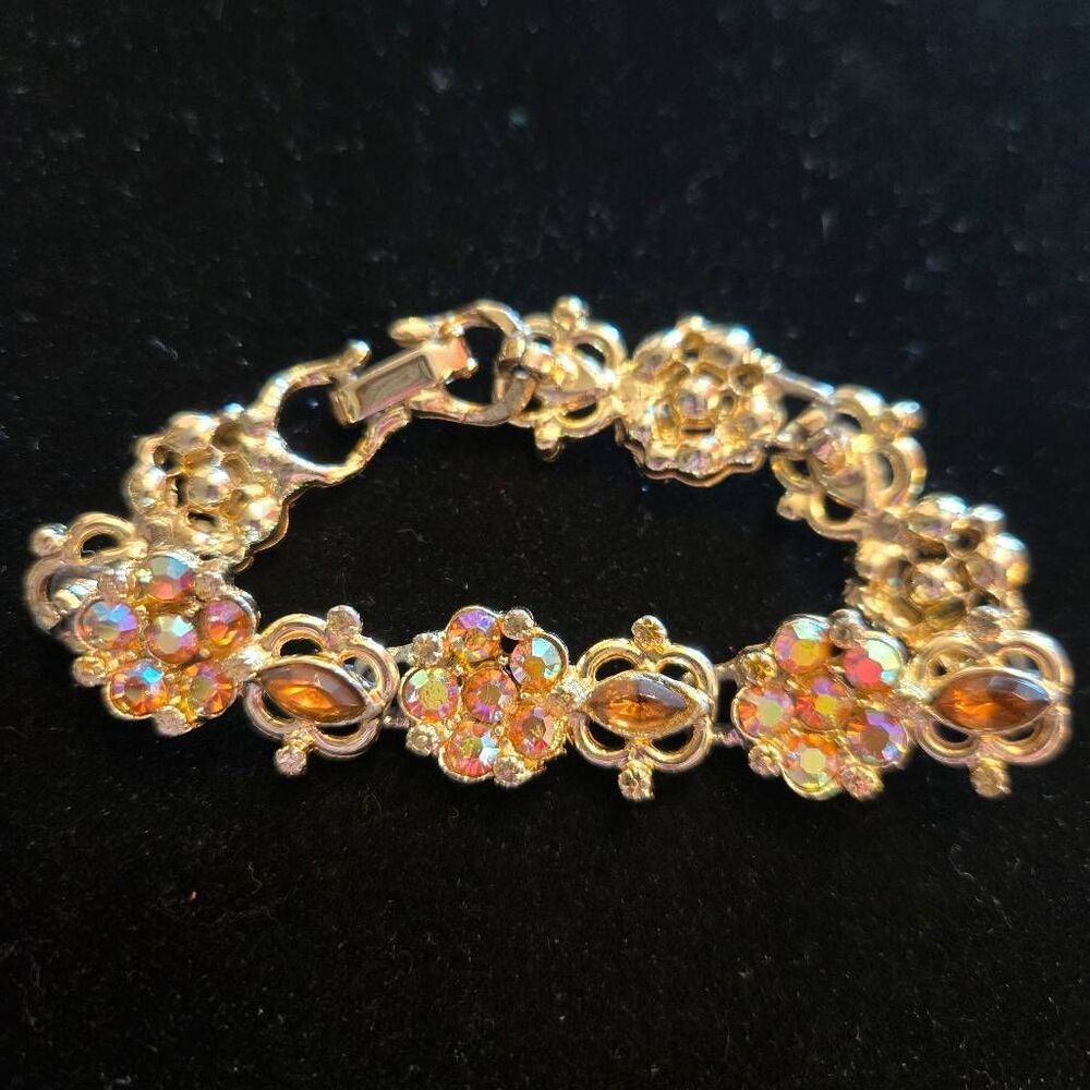 Vintage Floral Rhinestone Link Bracelt Gold Tone - Picture 3 of 7